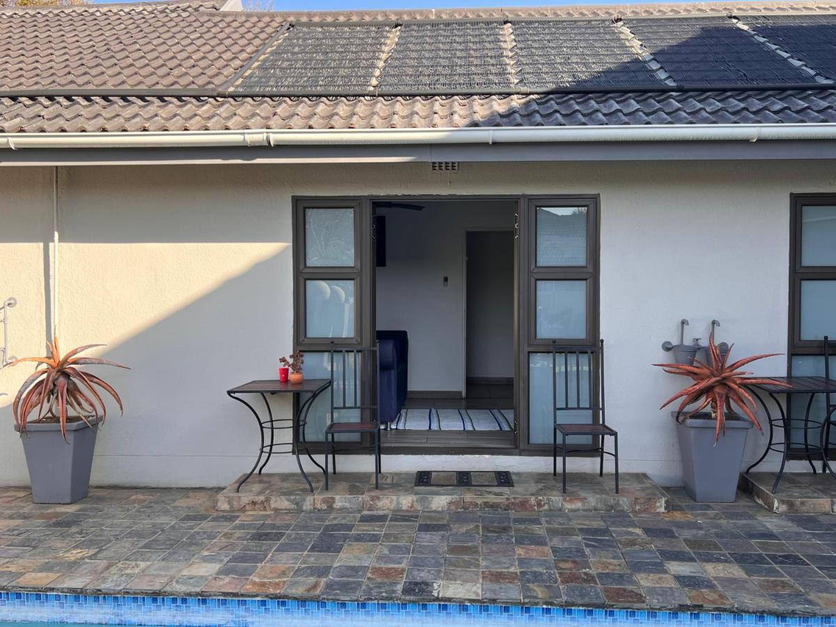2 Op Terblanche Guesthouse Boksburg Exteriér fotografie