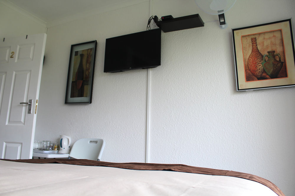 2 Op Terblanche Guesthouse Boksburg Exteriér fotografie